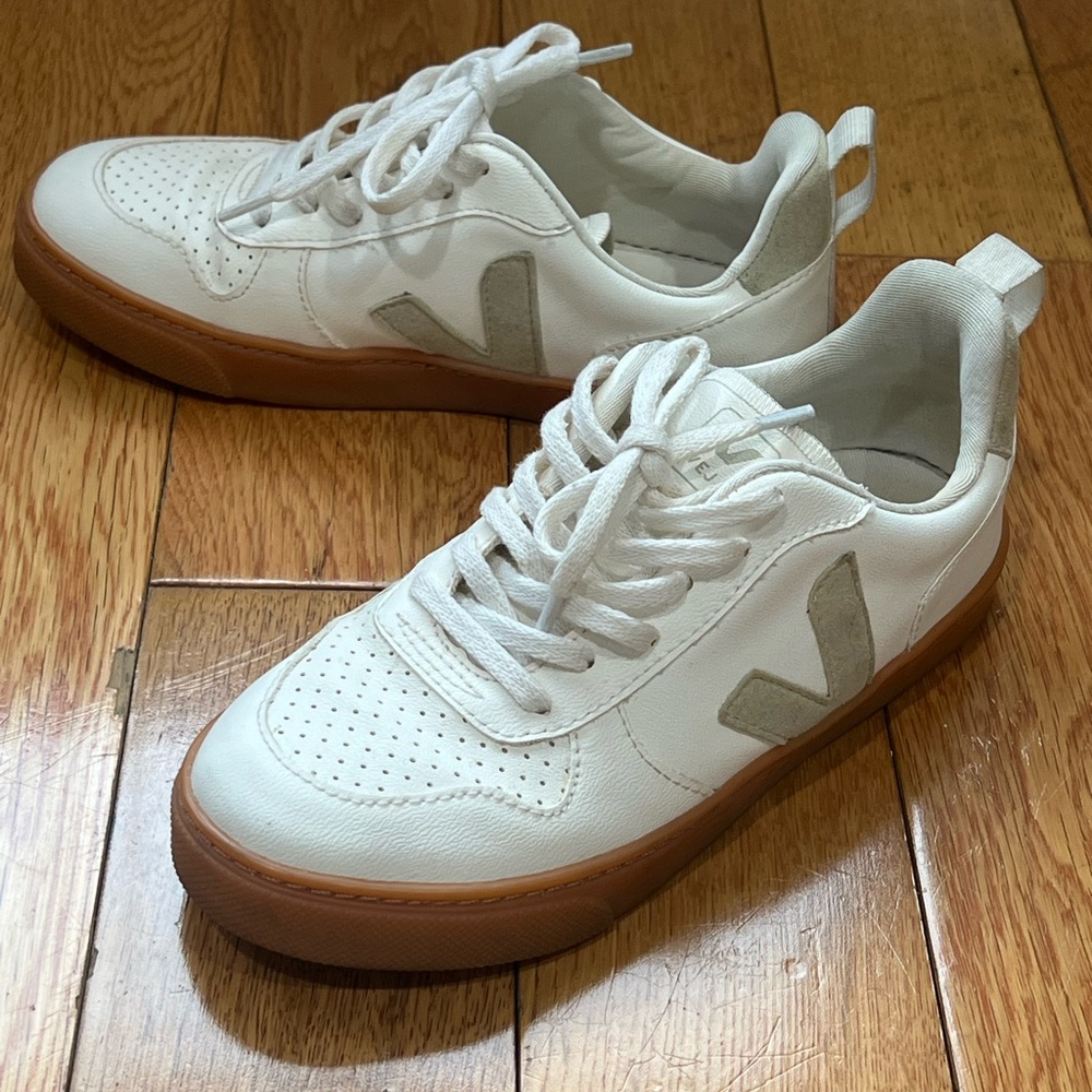 VEJA lace leather sneakers, white/gray/tan, size 34, only worn once